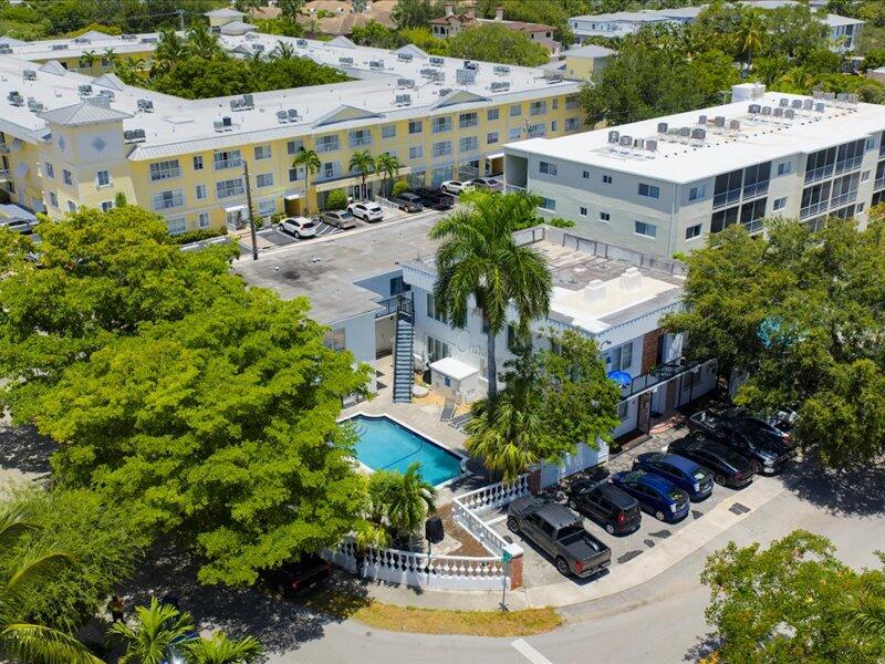 105 NE 16th Ter Fort Lauderdale, FL 33301