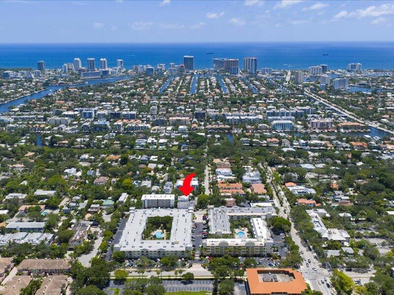 105 NE 16th Ter Fort Lauderdale, FL 33301