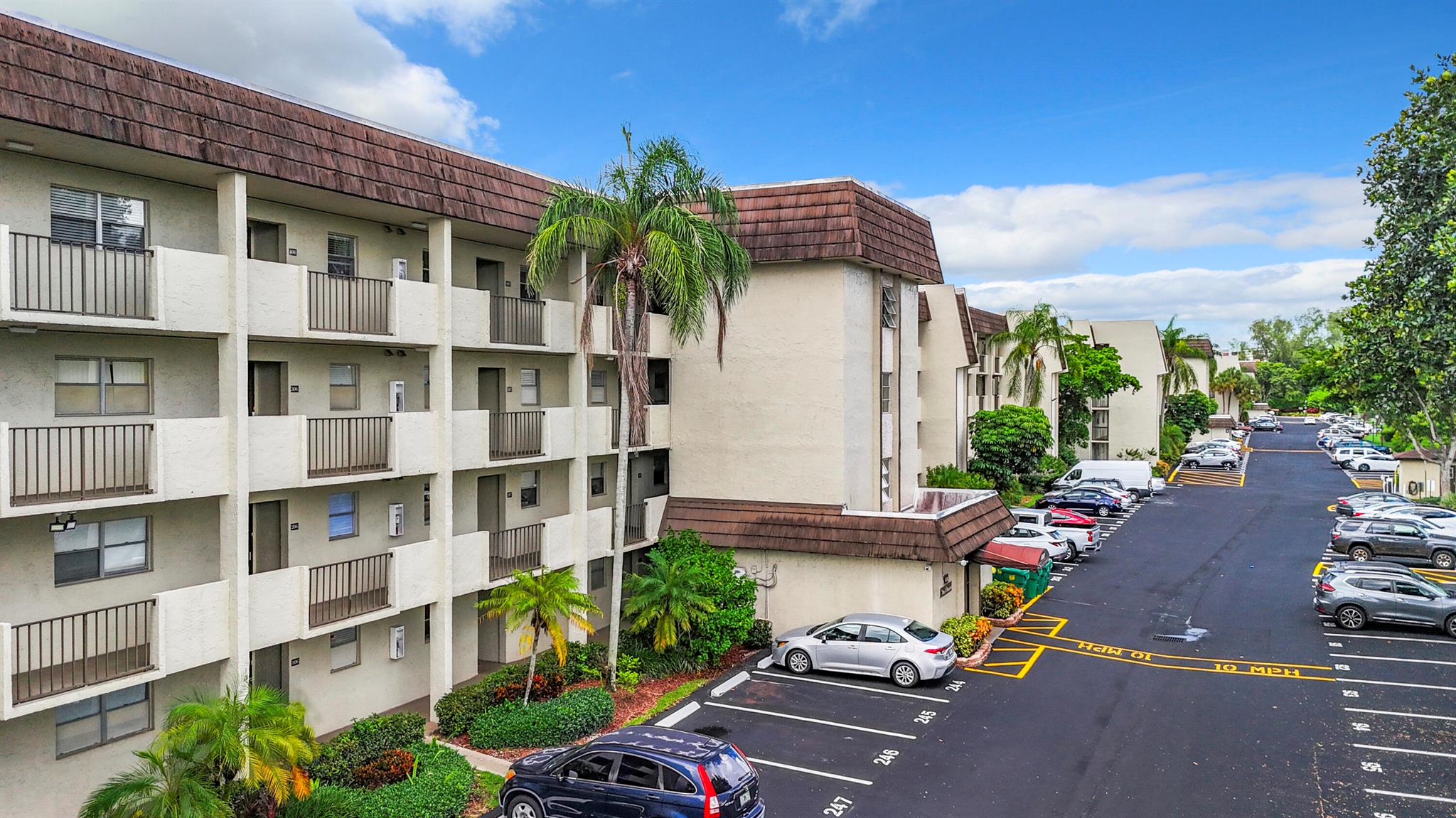 6080 NW 44th St #408