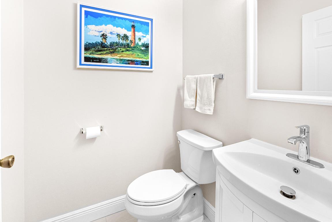 269 Live Oaks Ln Jupiter, FL 33458