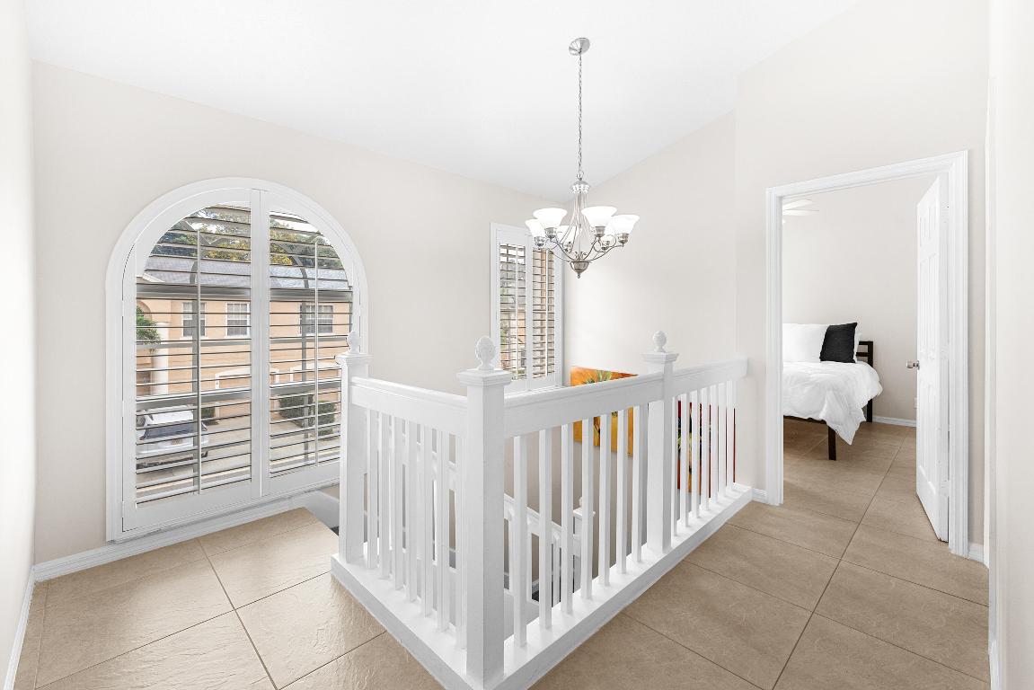 269 Live Oaks Ln Jupiter, FL 33458