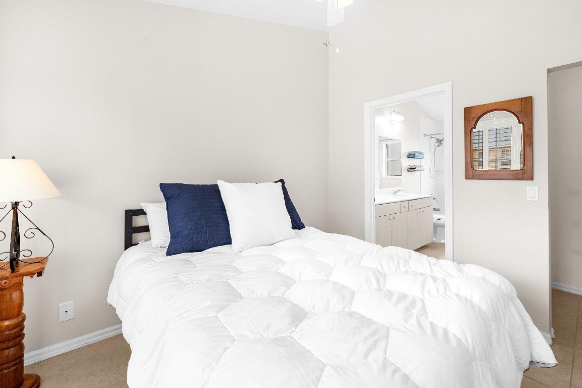 269 Live Oaks Ln Jupiter, FL 33458