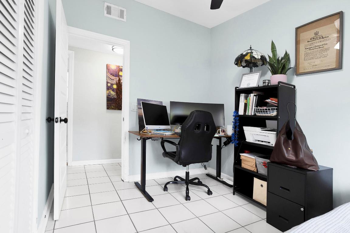 5241 NE 16th Ter Pompano Beach, FL 33064