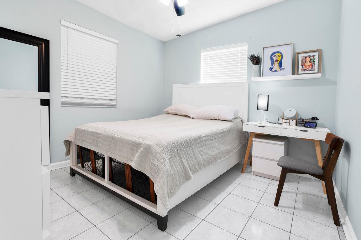 5241 NE 16th Ter Pompano Beach, FL 33064