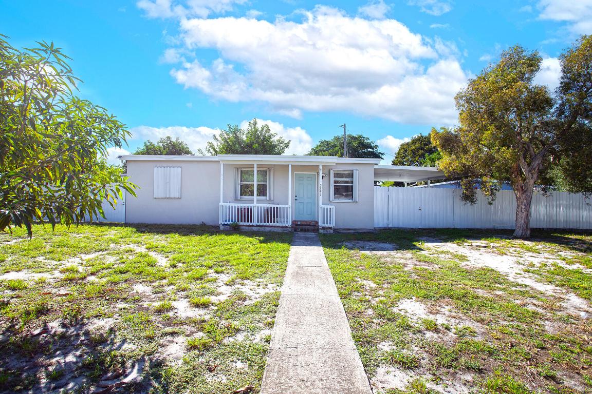 5241 NE 16th Ter Pompano Beach, FL 33064