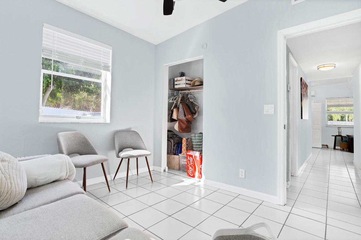 5241 NE 16th Ter Pompano Beach, FL 33064