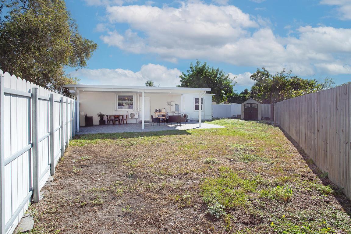 5241 NE 16th Ter Pompano Beach, FL 33064