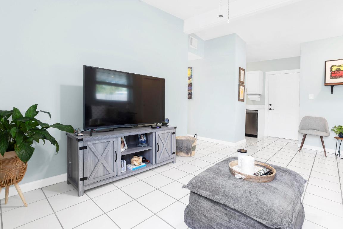 5241 NE 16th Ter Pompano Beach, FL 33064