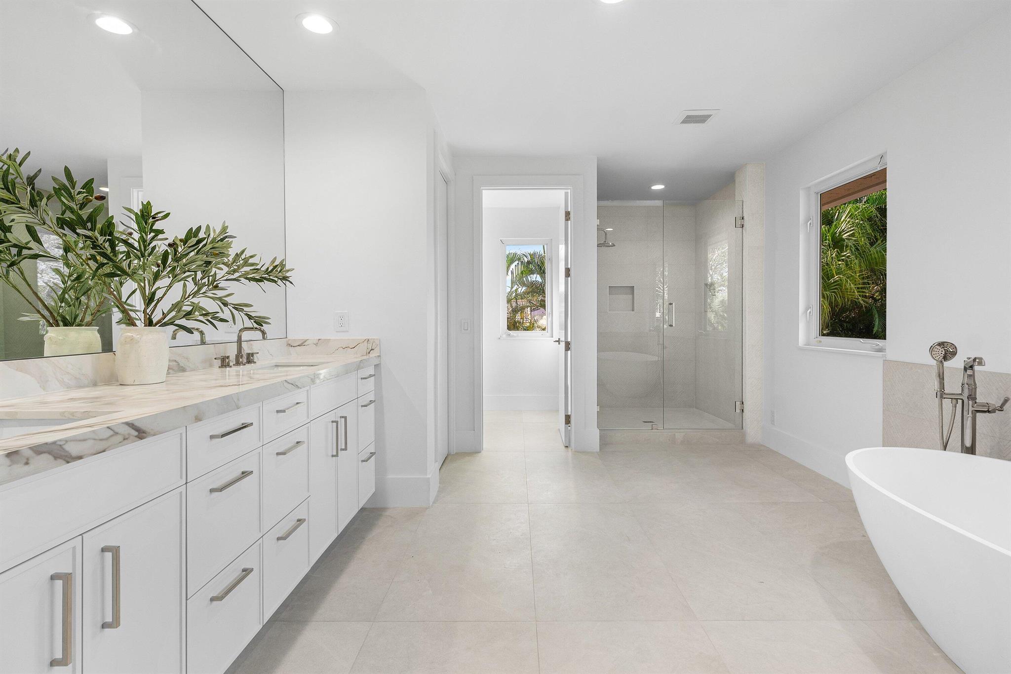 2570 Avenue Au Soleil Gulfstream, FL 33483