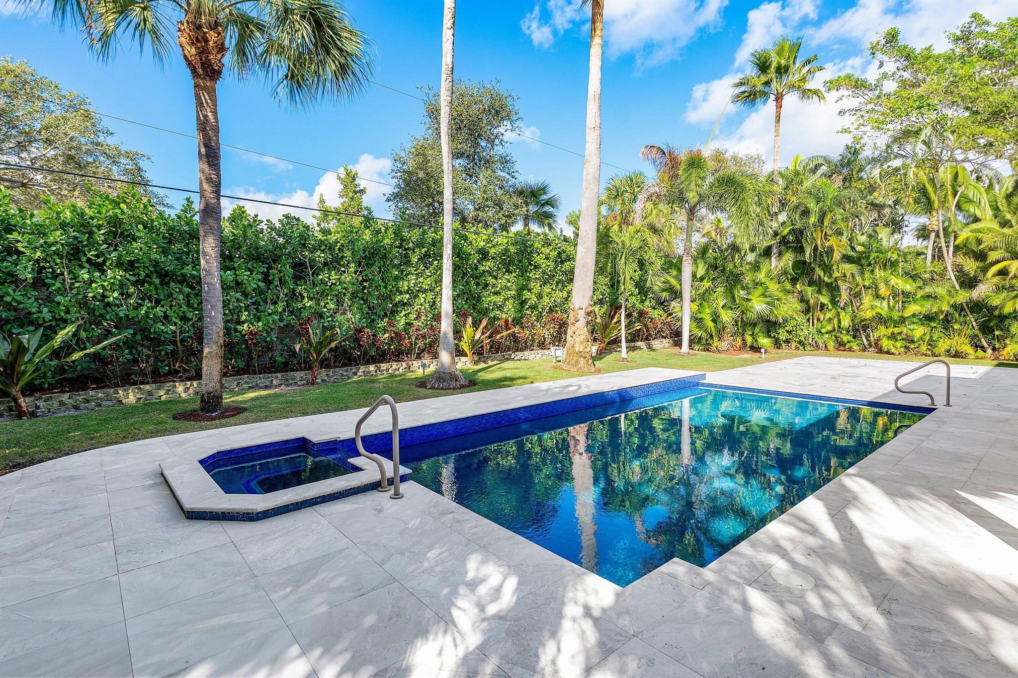 2570 Avenue Au Soleil Gulfstream, FL 33483