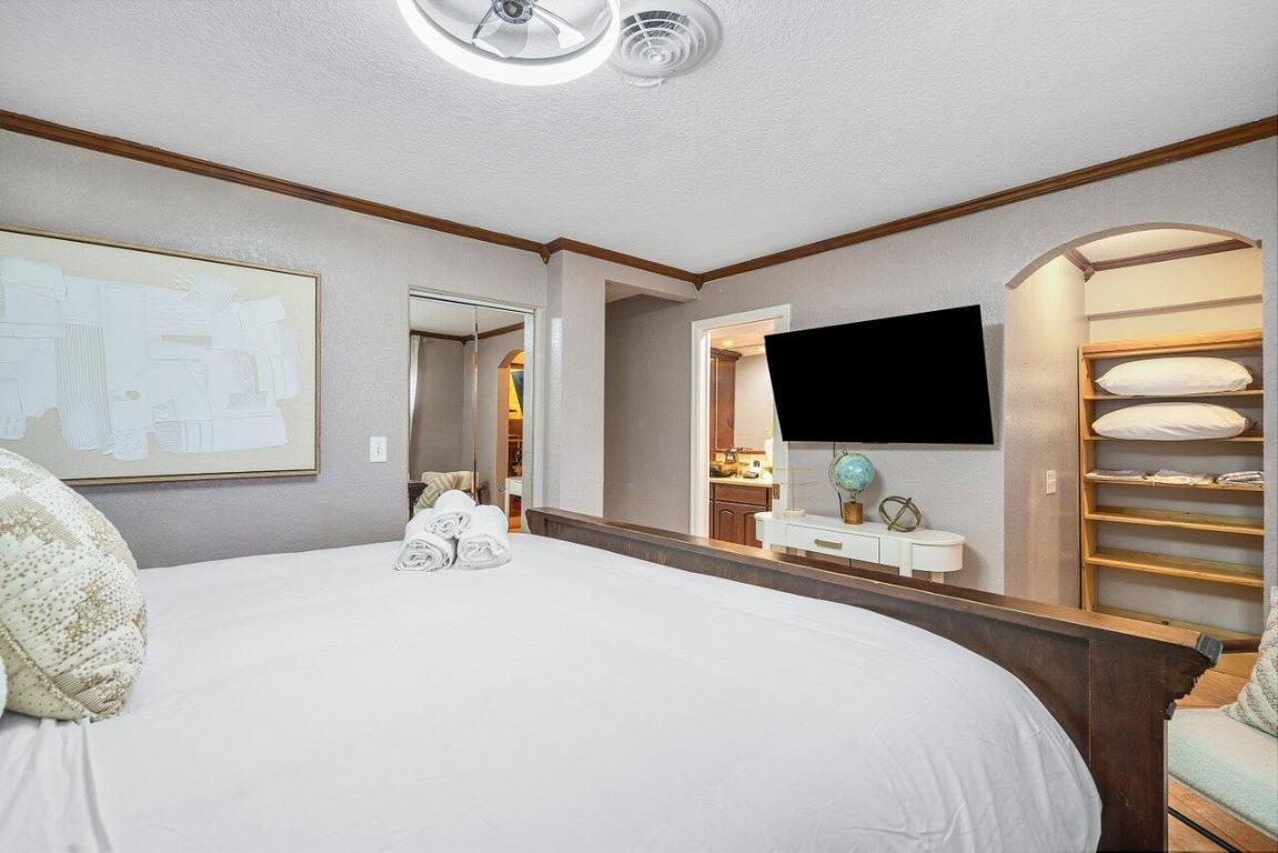 401 SE 14th Ave Pompano Beach, FL 33060