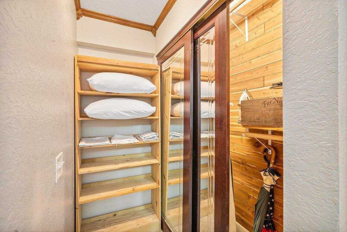 401 SE 14th Ave Pompano Beach, FL 33060