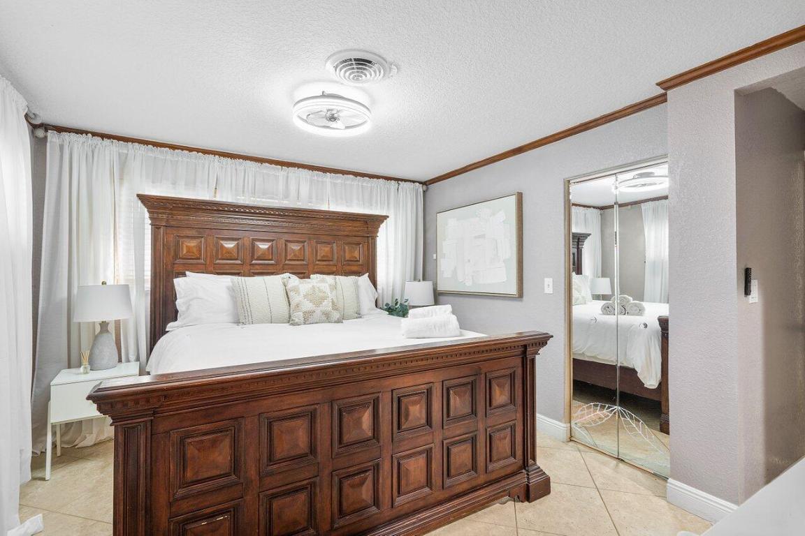 401 SE 14th Ave Pompano Beach, FL 33060