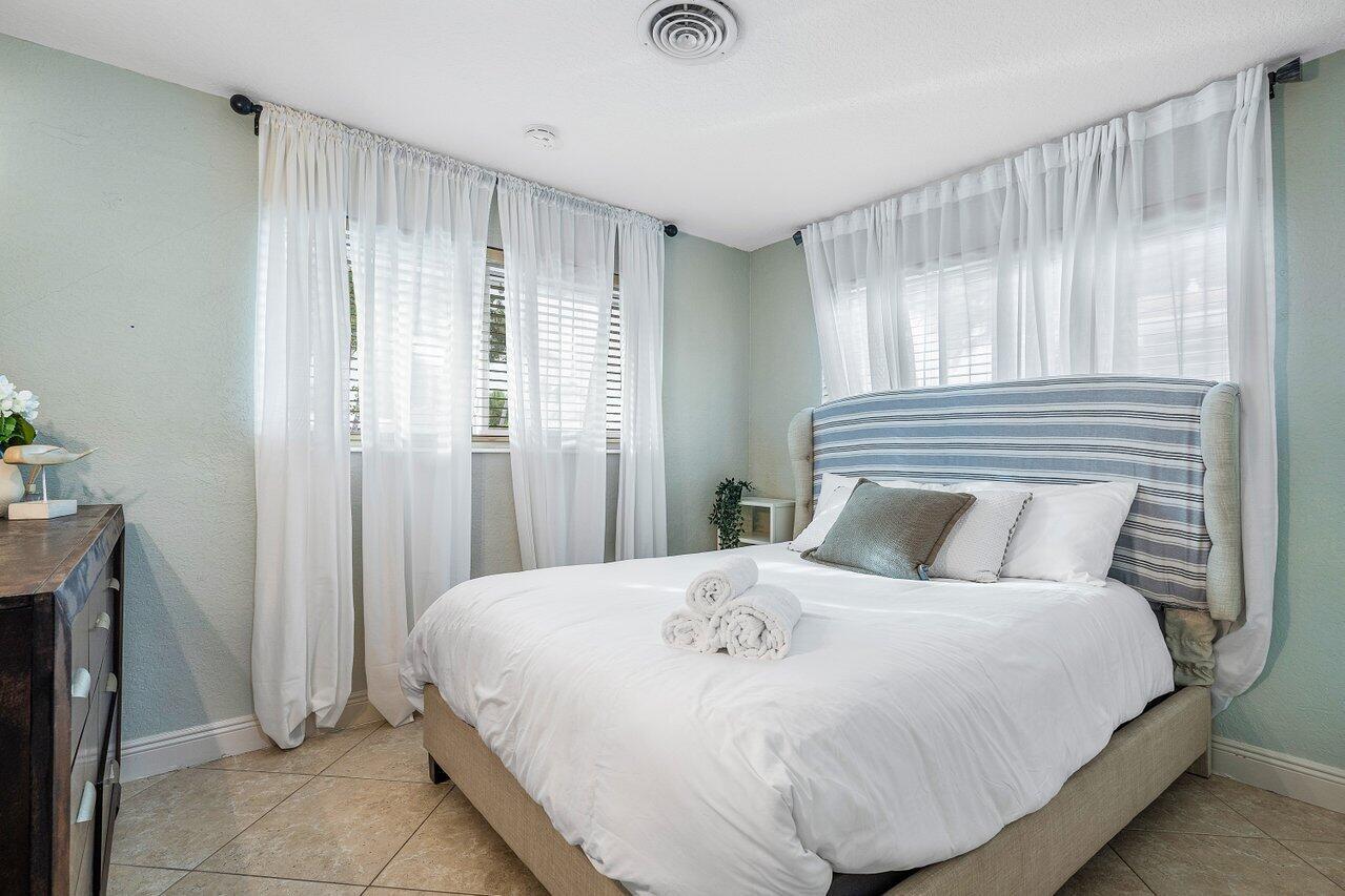 401 SE 14th Ave Pompano Beach, FL 33060