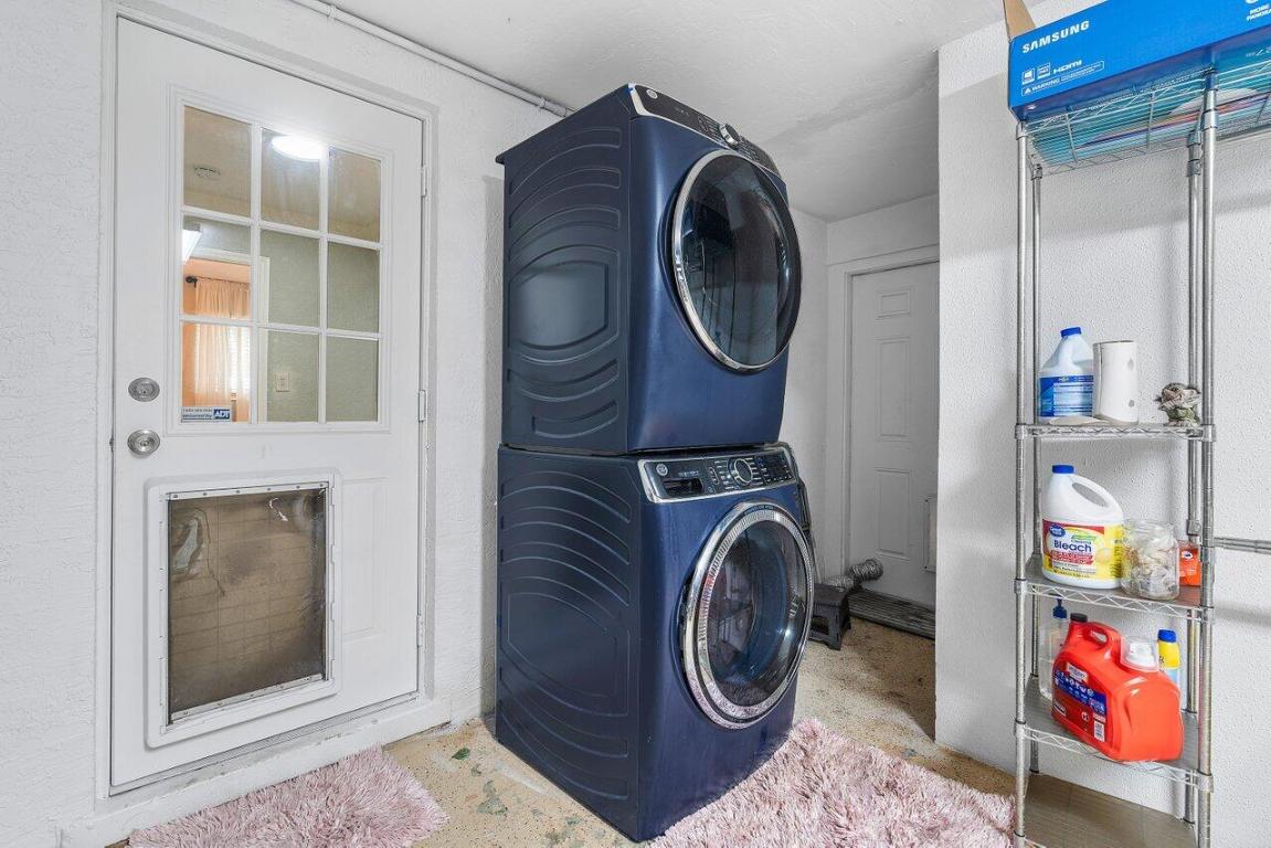 401 SE 14th Ave Pompano Beach, FL 33060