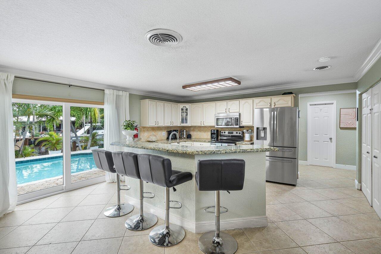 401 SE 14th Ave Pompano Beach, FL 33060