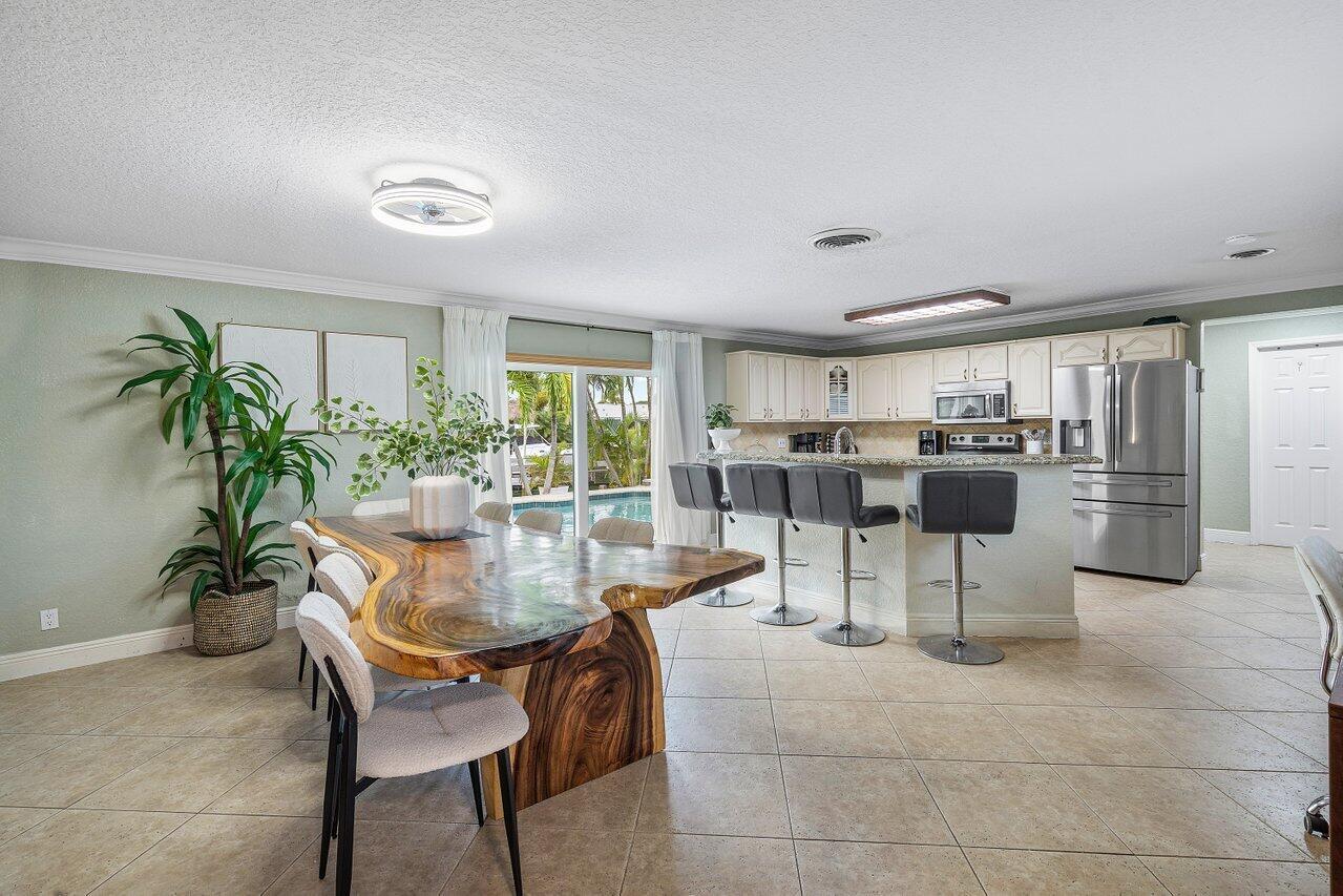 401 SE 14th Ave Pompano Beach, FL 33060