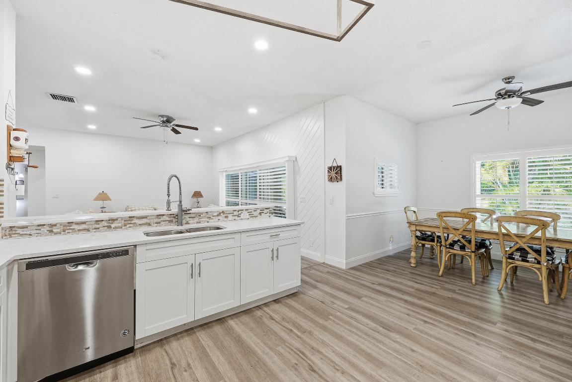 10297 Sandy Jupiter, FL 33478