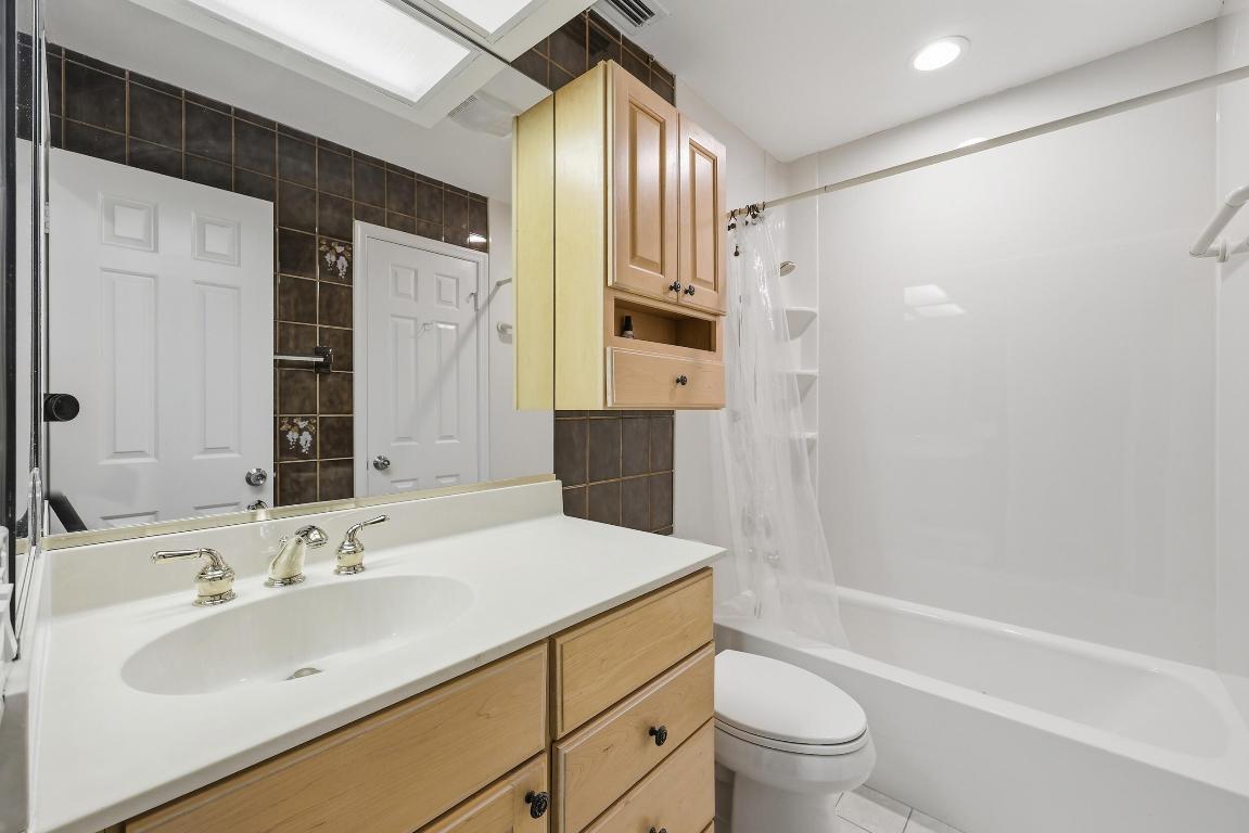 10297 Sandy Jupiter, FL 33478