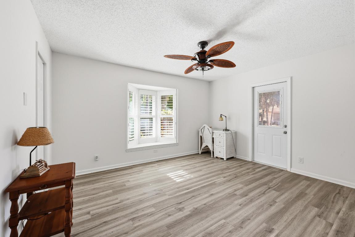 10297 Sandy Jupiter, FL 33478