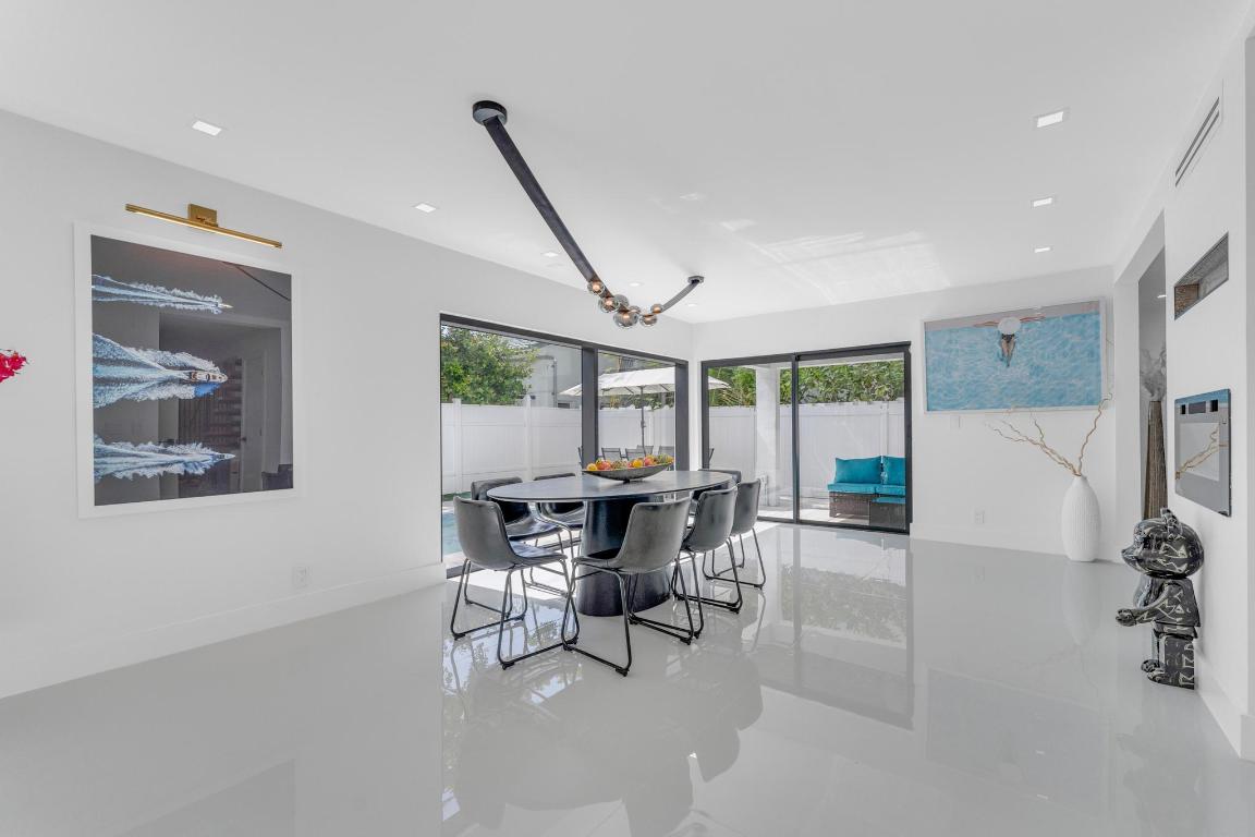 2724 N Ocean Fort Lauderdale, FL 33308