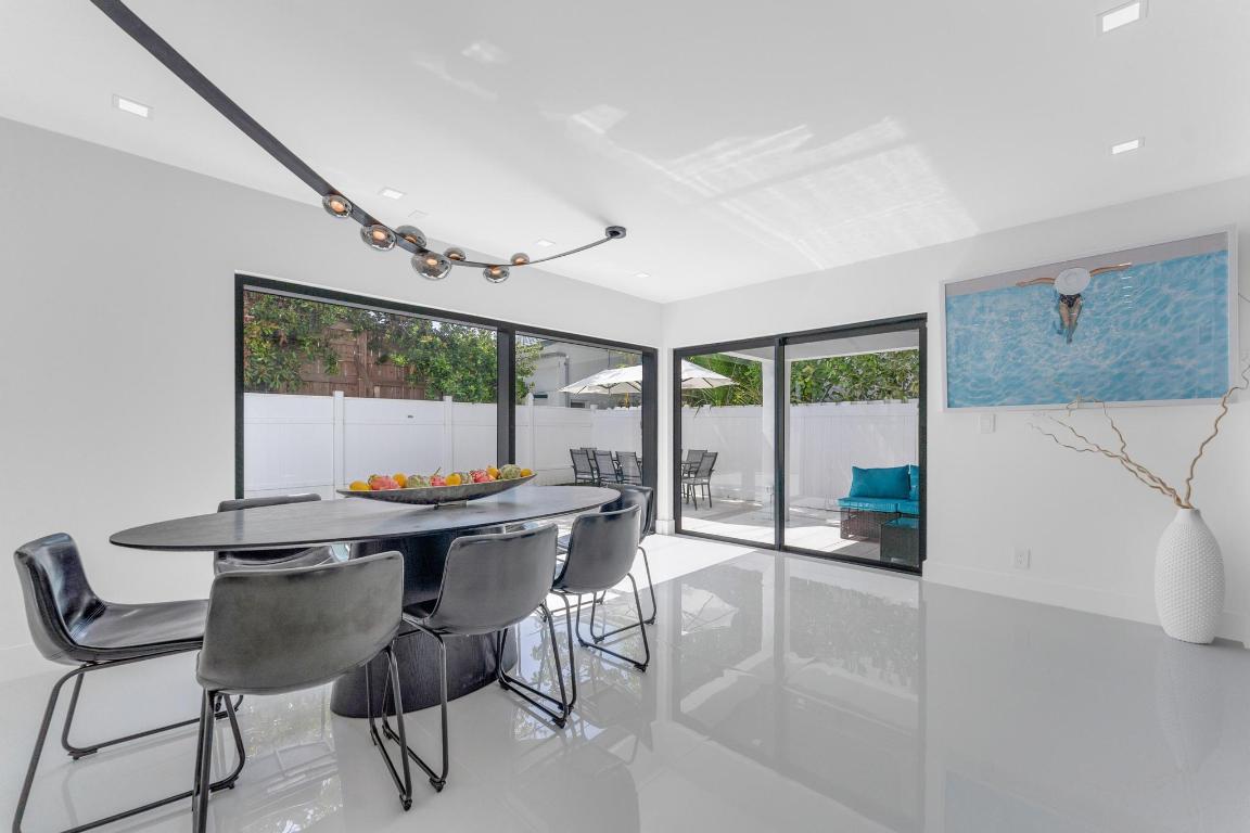 2724 N Ocean Fort Lauderdale, FL 33308