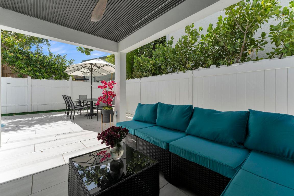 2724 N Ocean Fort Lauderdale, FL 33308