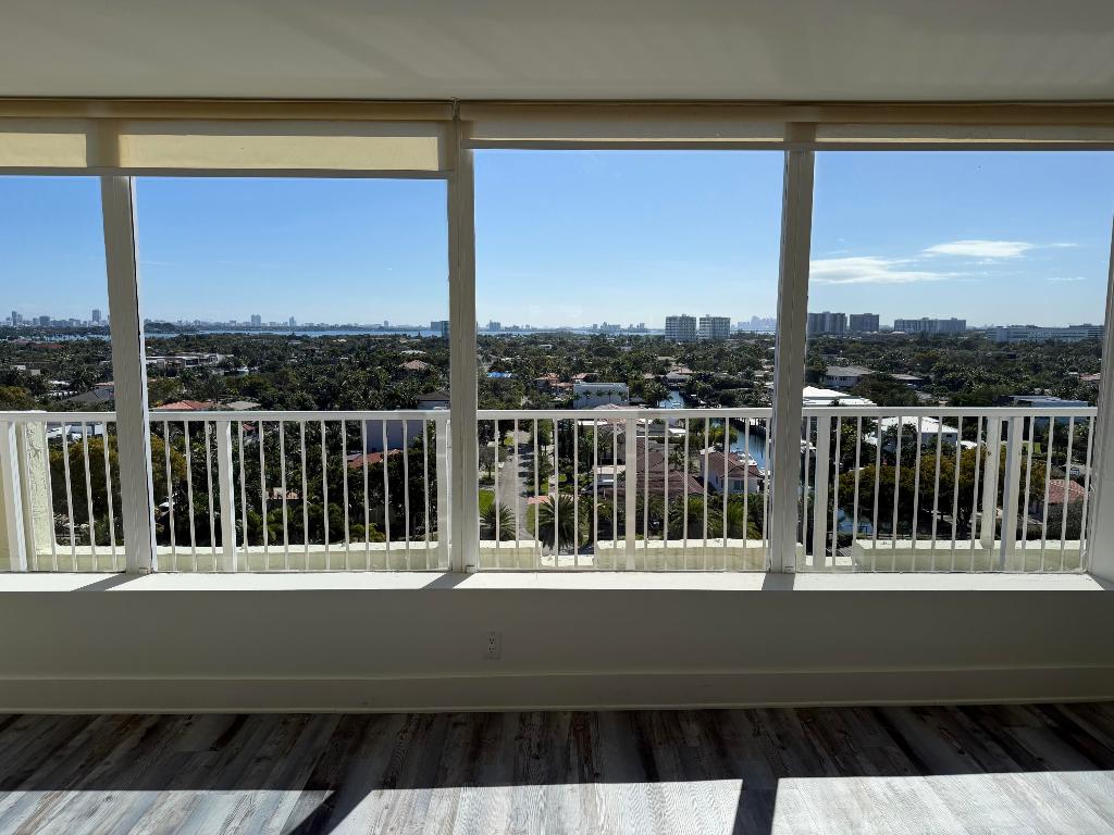 2000 NE 135th #Ph North Miami, FL 33181