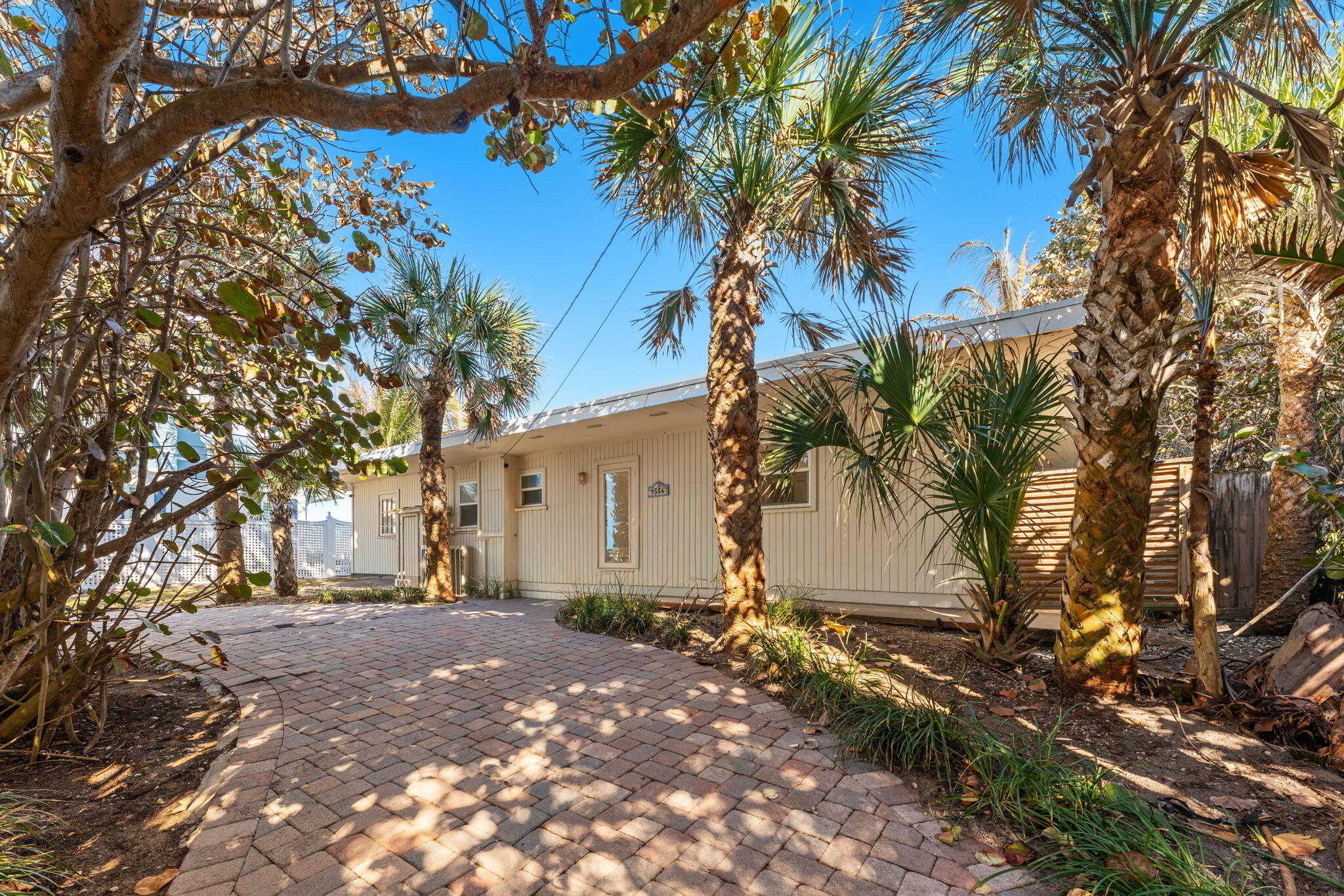 9556 Doubloon Vero Beach, FL 32963