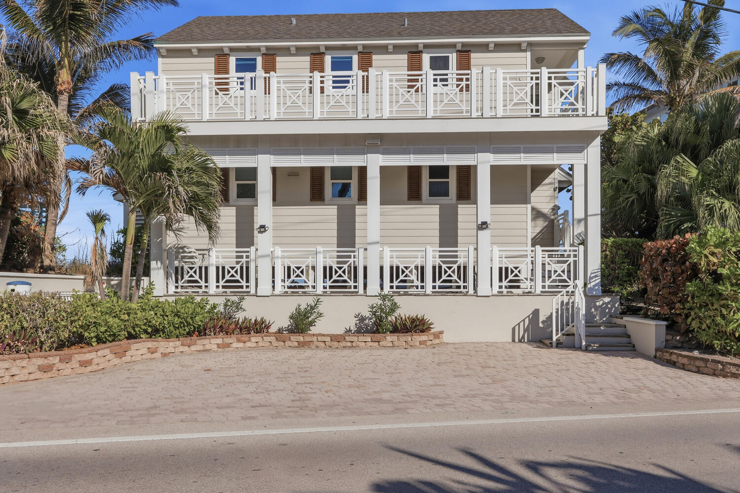 1031 SE Macarthur Stuart, FL 34996