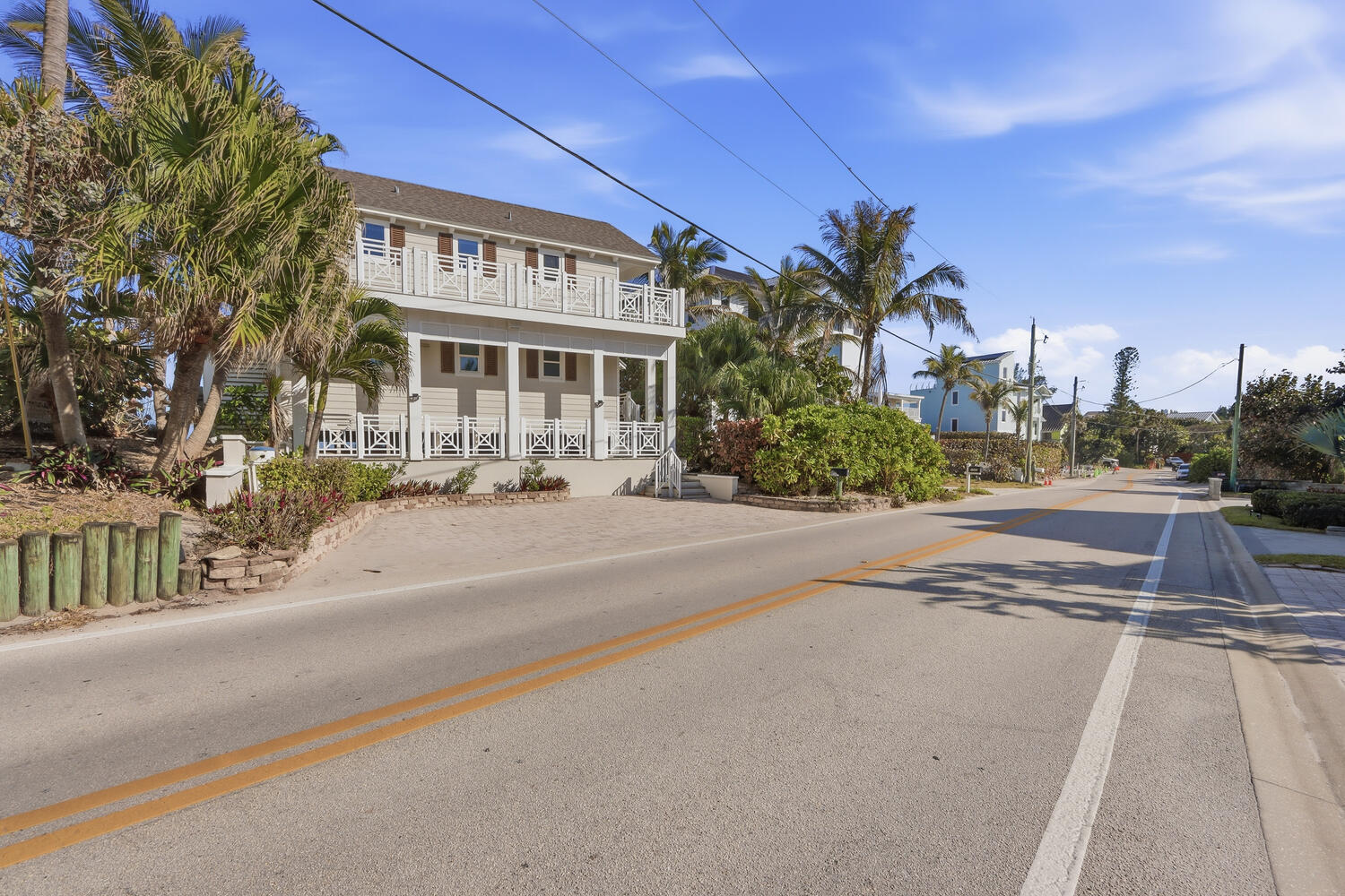 1031 SE Macarthur Stuart, FL 34996