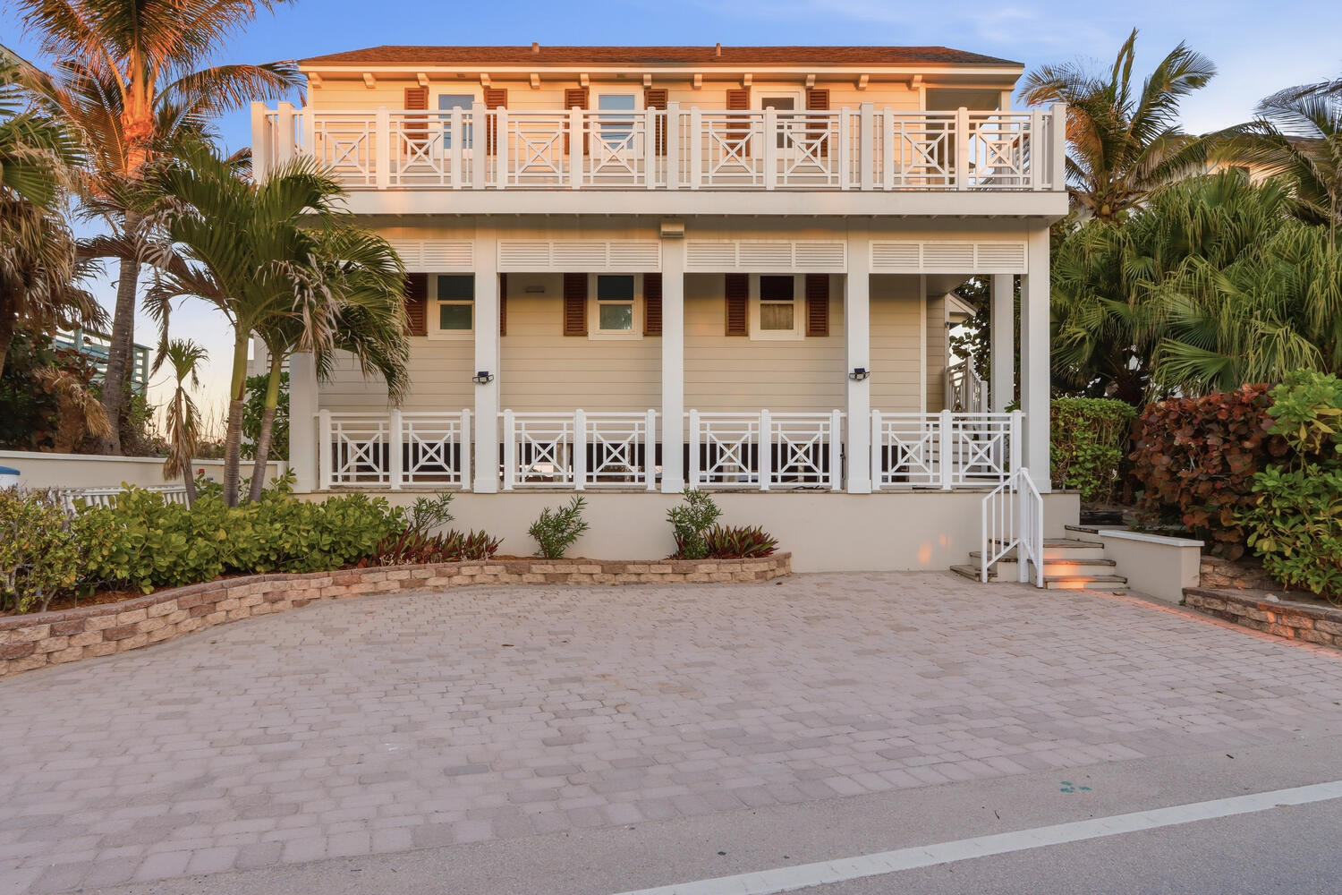 1031 SE Macarthur Stuart, FL 34996