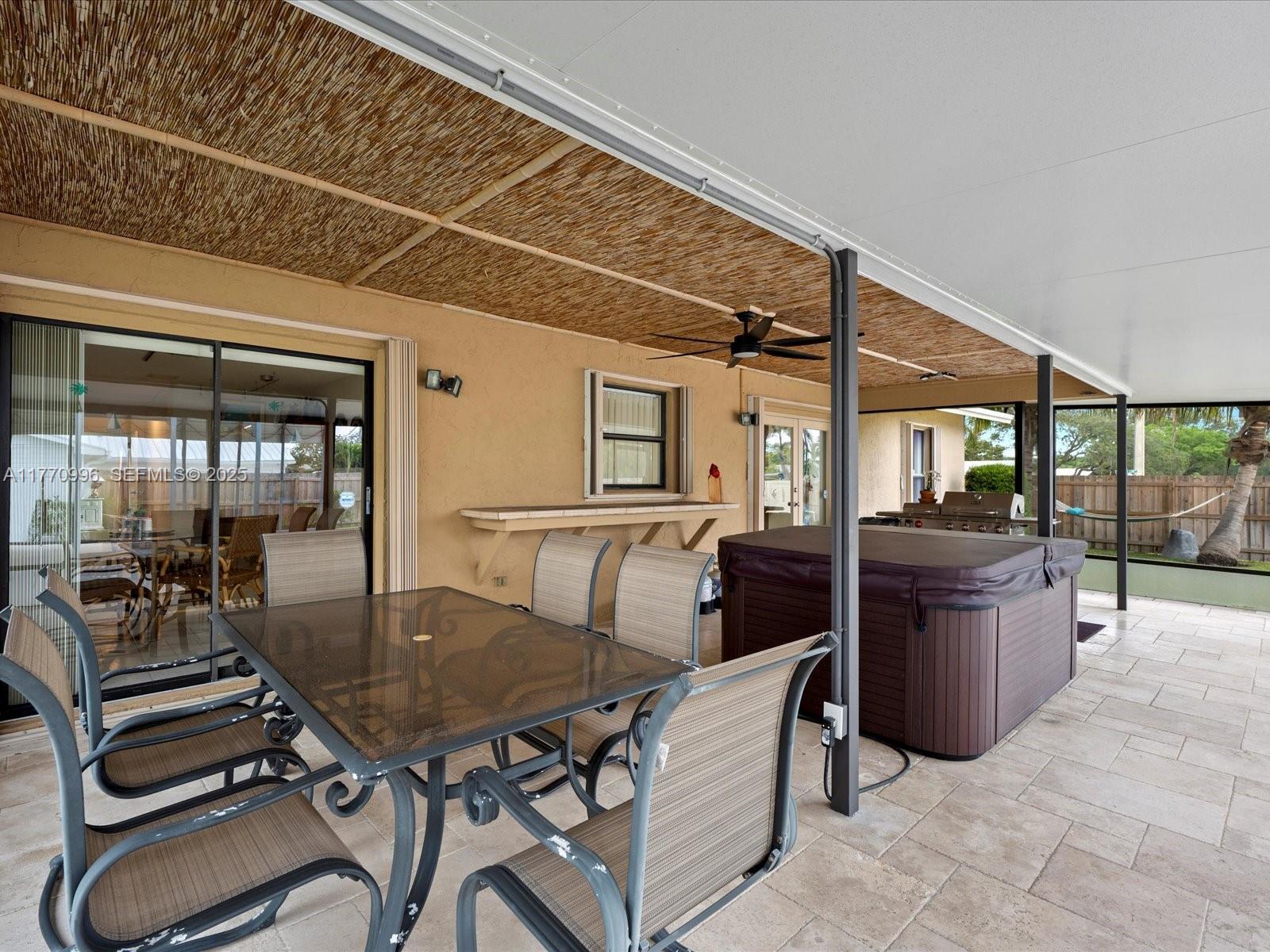 102 Chapel Tequesta, FL 33469