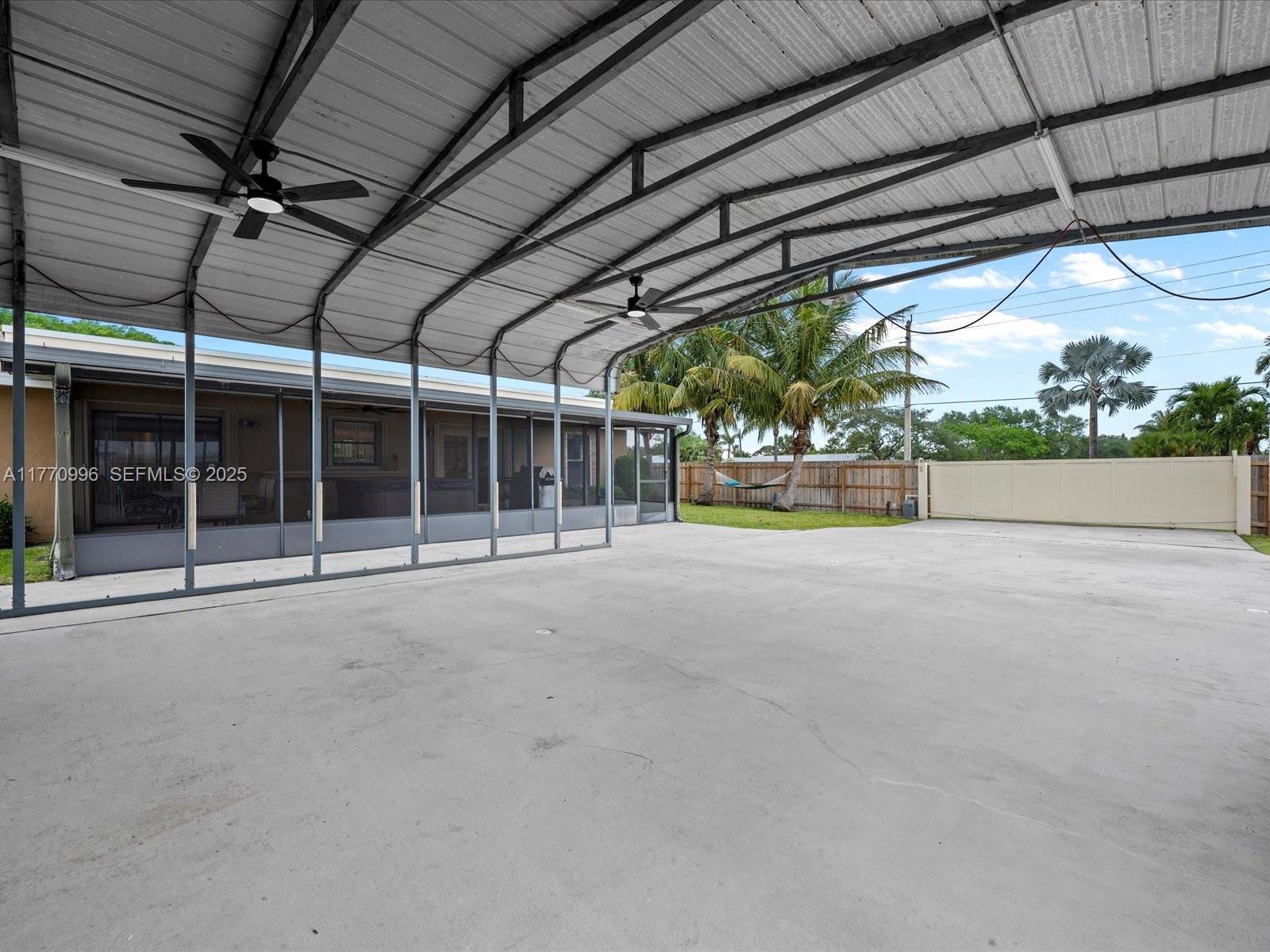 102 Chapel Tequesta, FL 33469