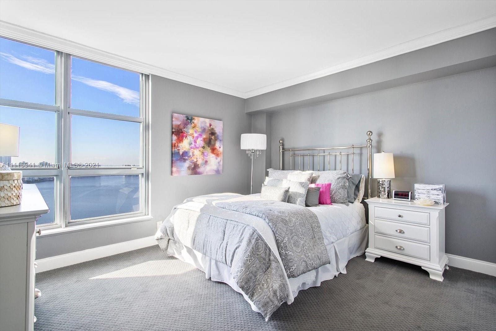 image MYSTIC POINTE30