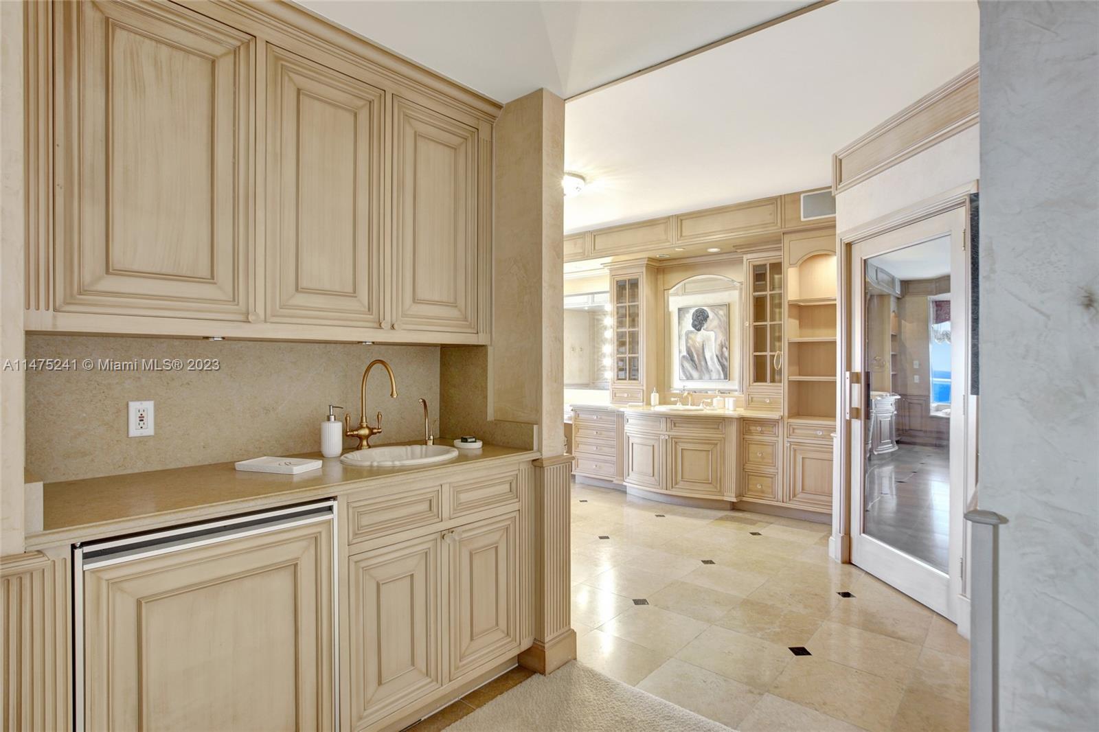 6051 N Ocean Dr #PH5 Hollywood, FL 33019