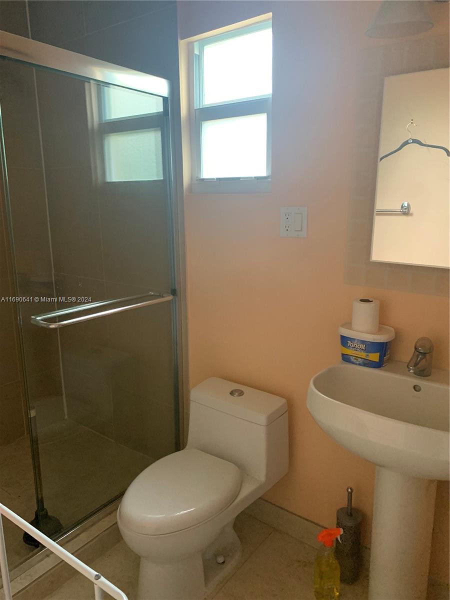 310 191st Ter Sunny Isles Beach, FL 33160
