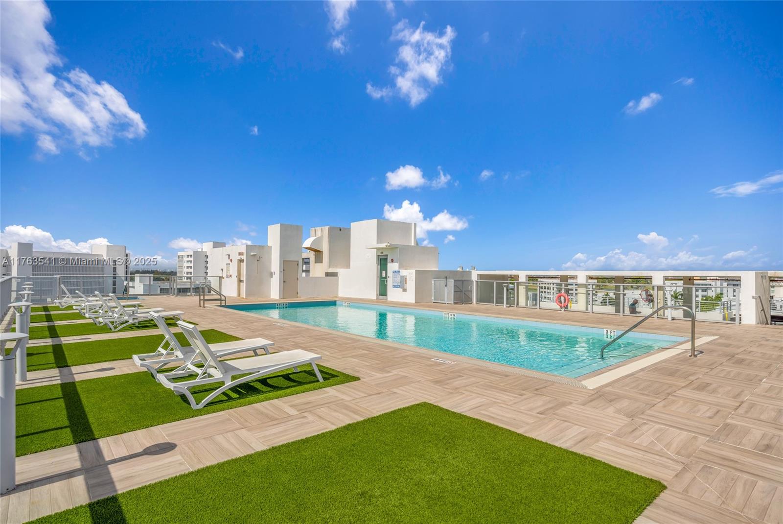 1025 92nd St #306 Bay Harbor Islands, FL 33154