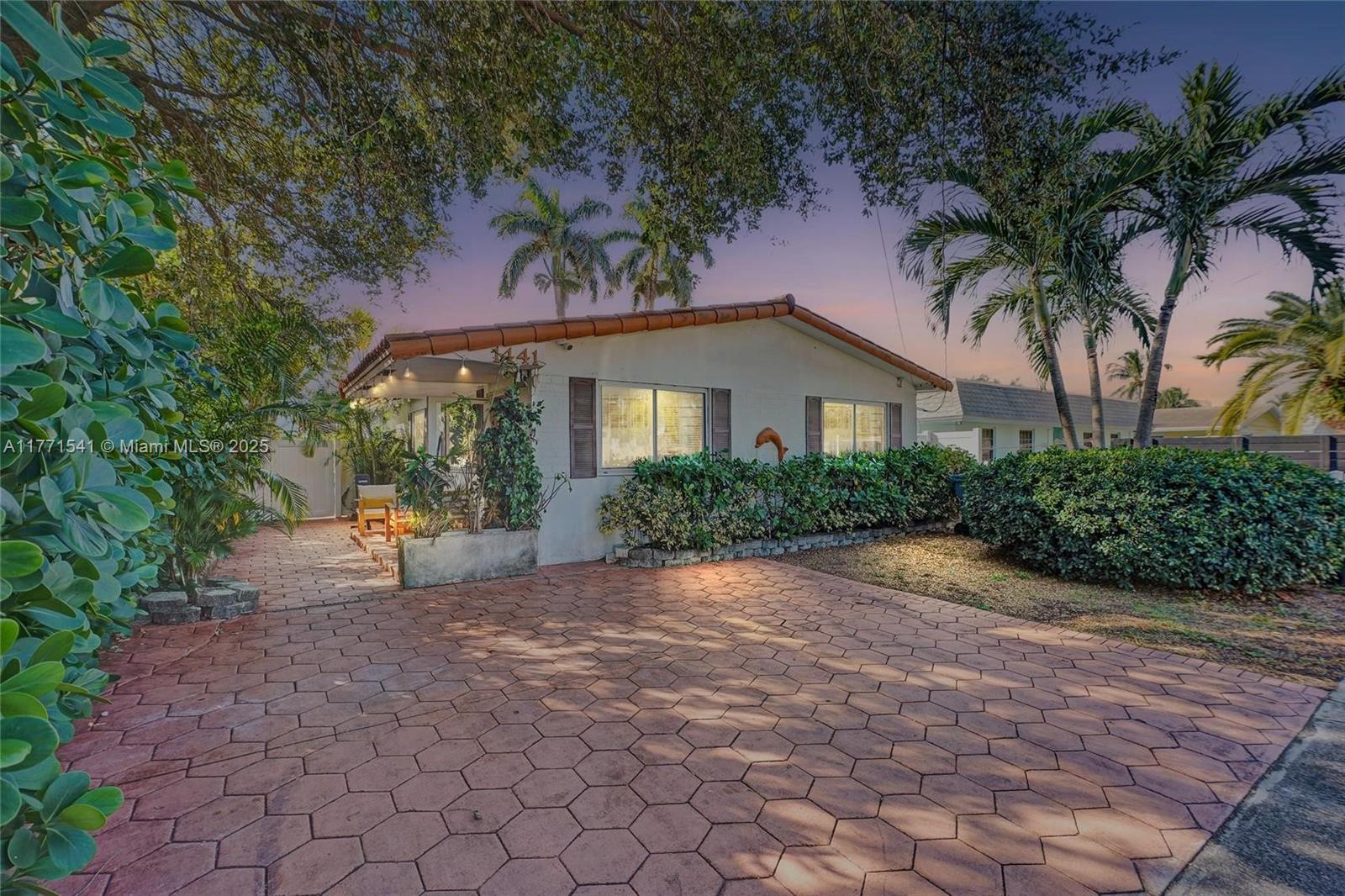 1441 NW 10th
