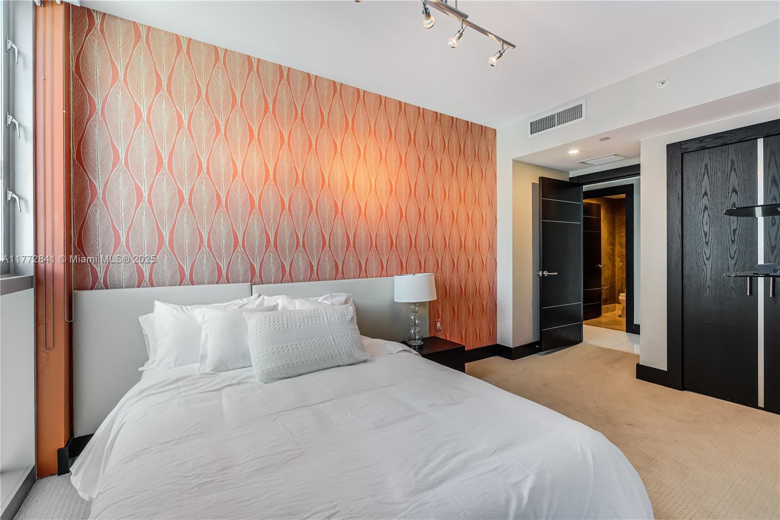 17001 Collins Ave #2508 Sunny Isles Beach, FL 33160