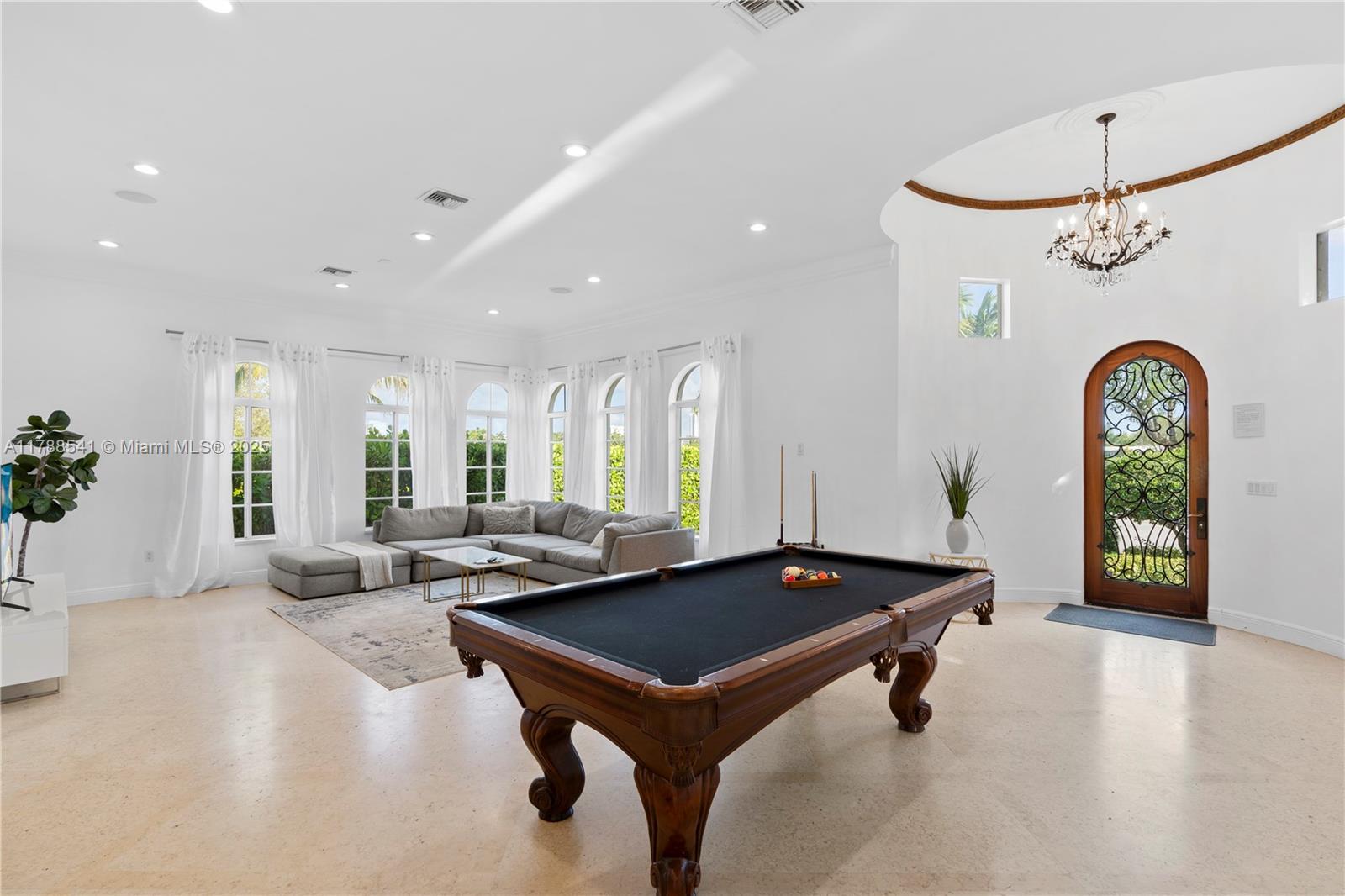 1223 Jackson St Hollywood, FL 33019