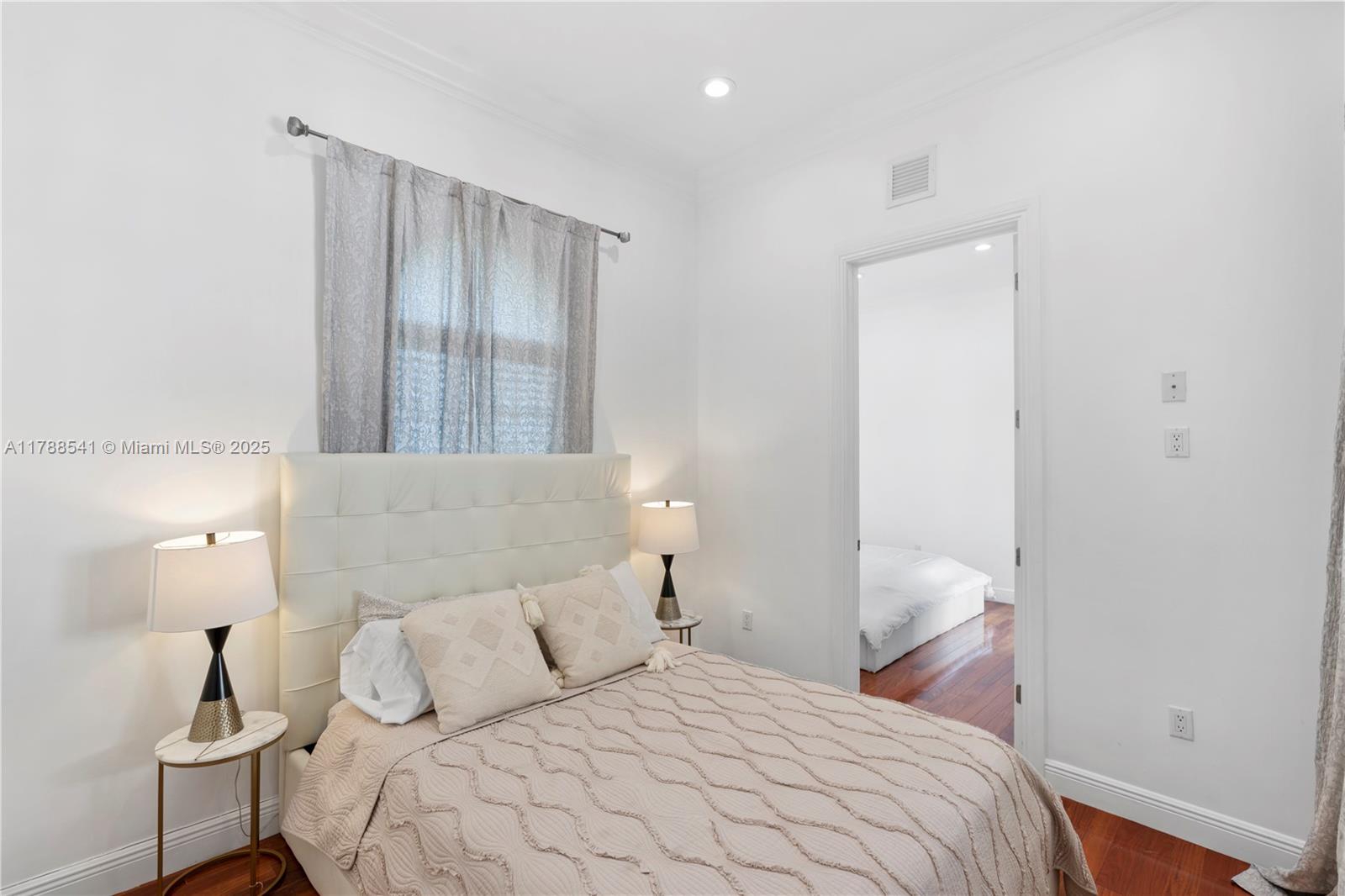 1223 Jackson St Hollywood, FL 33019