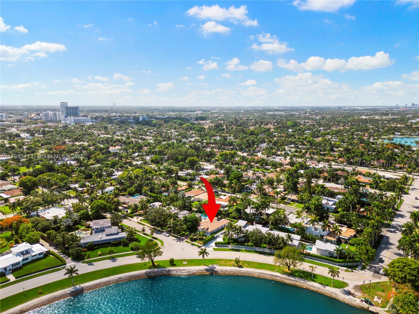 1223 Jackson St Hollywood, FL 33019