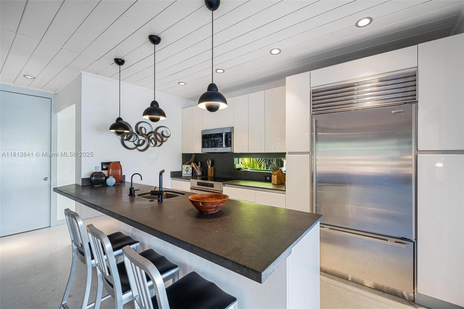 833 86th St Miami Beach, FL 33141