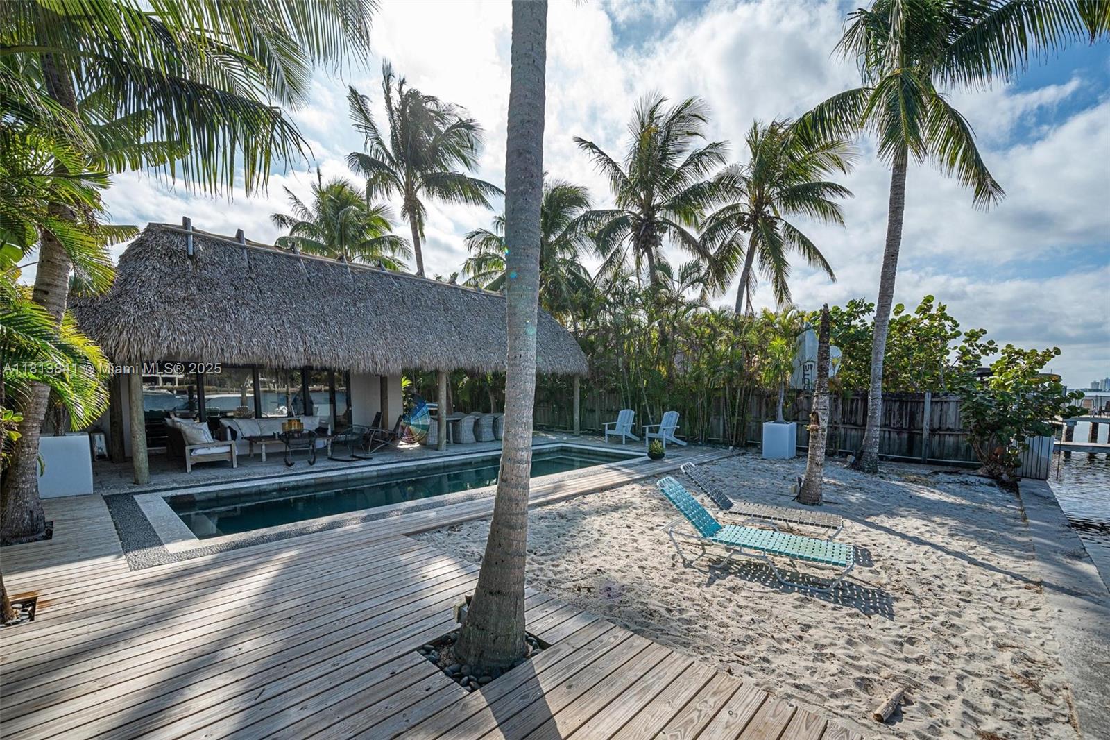 833 86th St Miami Beach, FL 33141