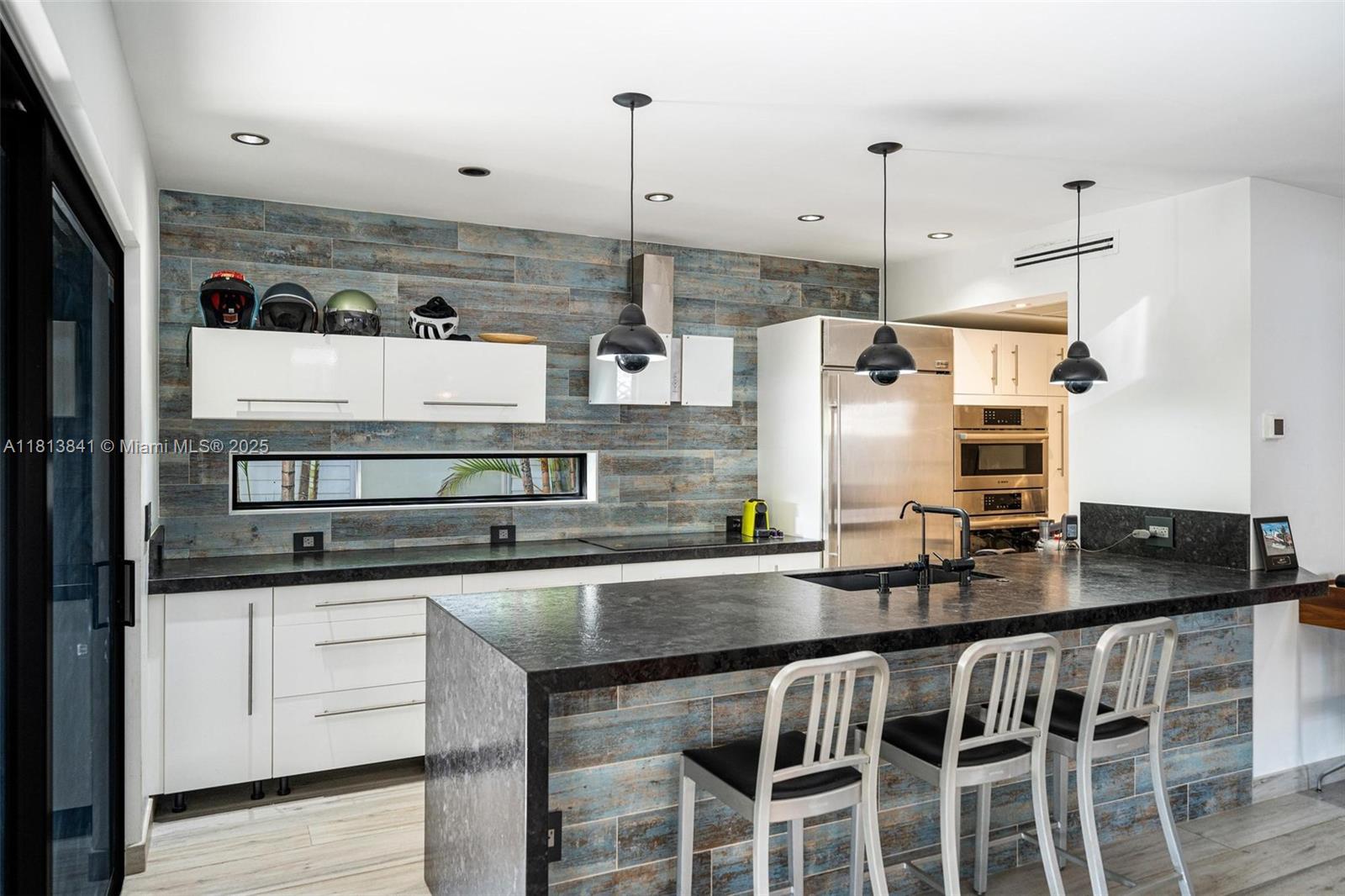 833 86th St Miami Beach, FL 33141