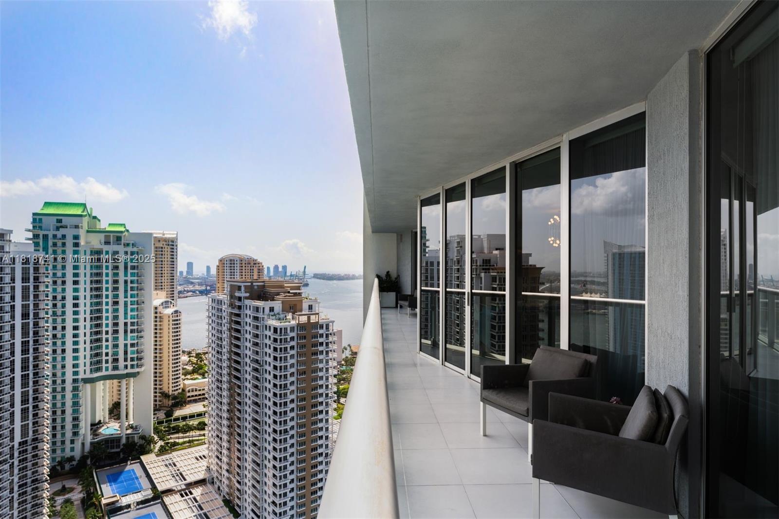 image Icon Brickell Ii19