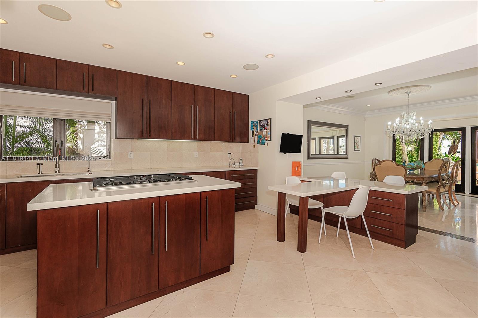 6535 Allison Rd Miami Beach, FL 33141 6535 Allison Rd Miami Beach, FL 33141