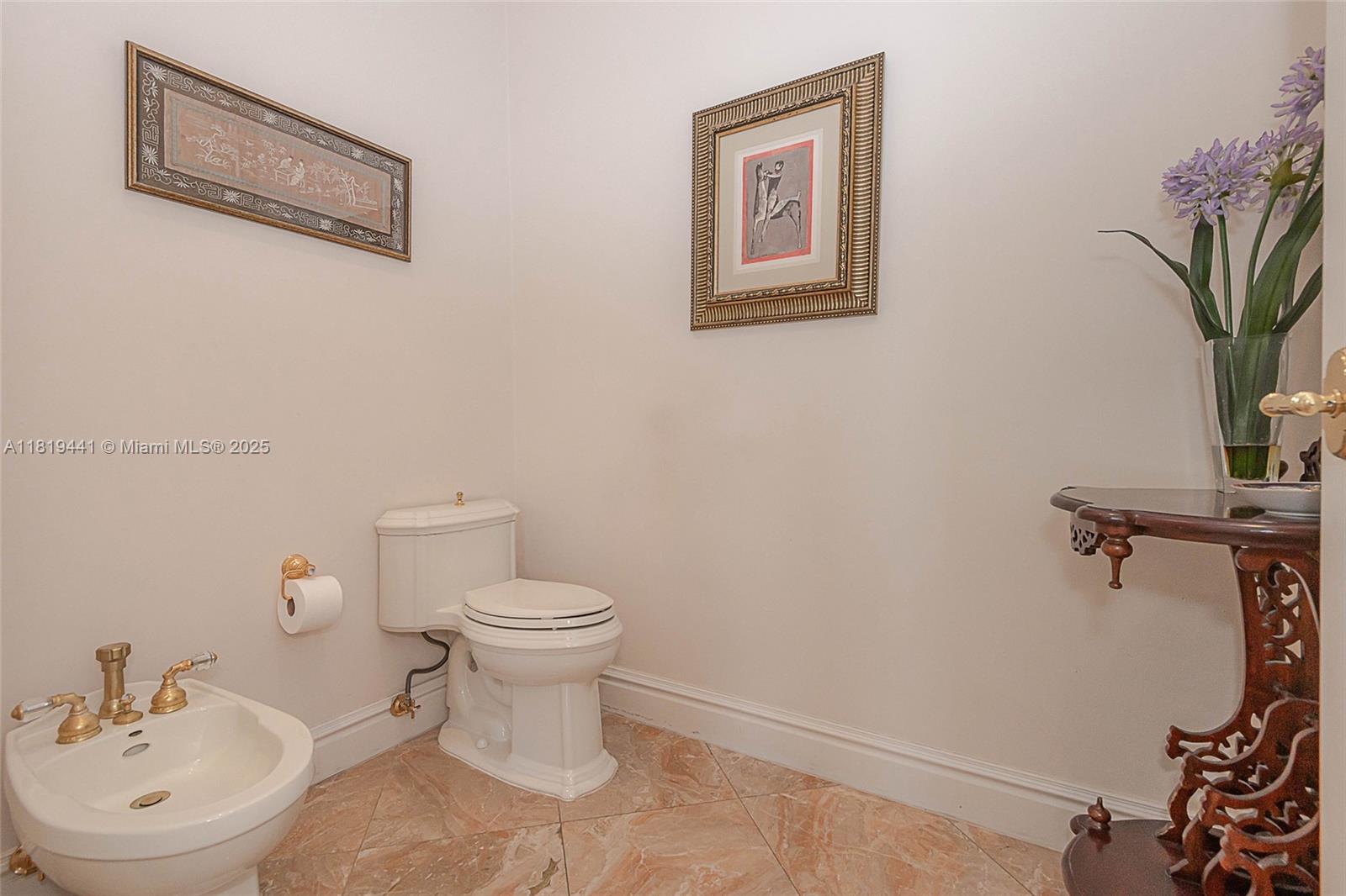 6535 Allison Rd Miami Beach, FL 33141 6535 Allison Rd Miami Beach, FL 33141