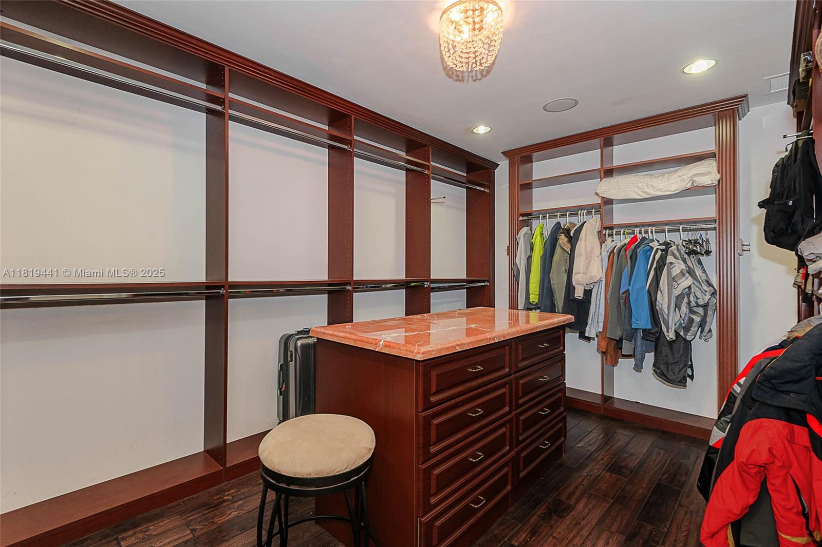 6535 Allison Rd Miami Beach, FL 33141 6535 Allison Rd Miami Beach, FL 33141